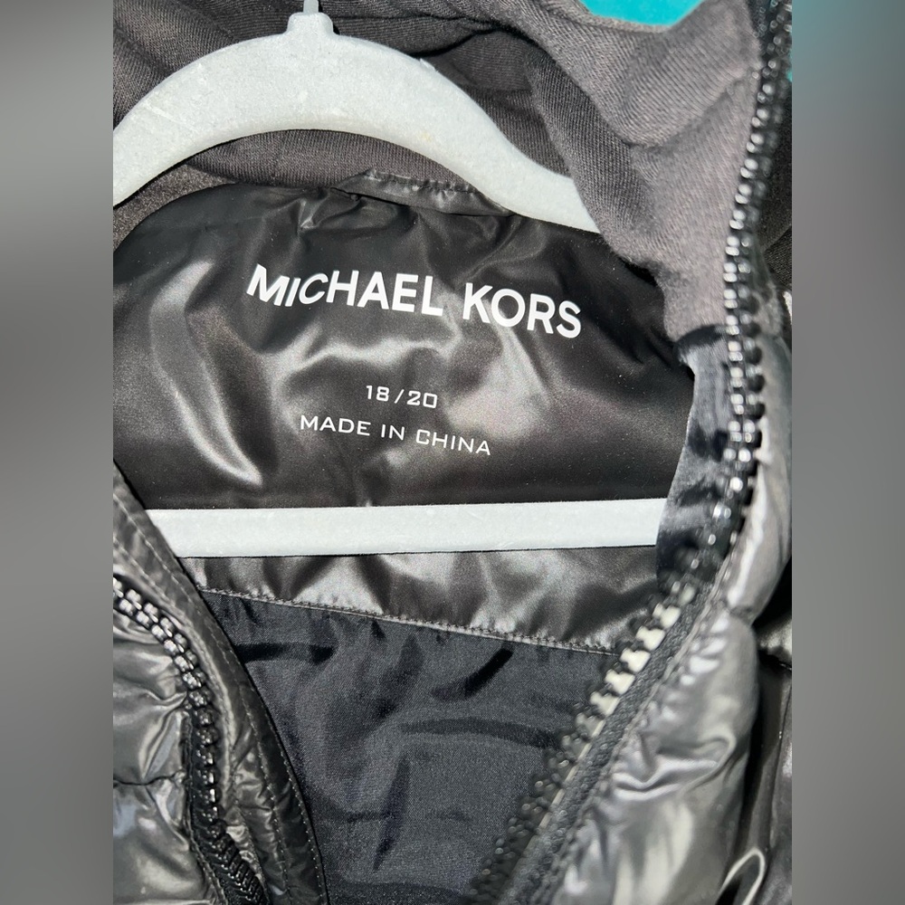 Michael Kors Puffer Coat Youth XXL Size 18/20 -‎ NEW WITH TAGS - Picture 2 of 8